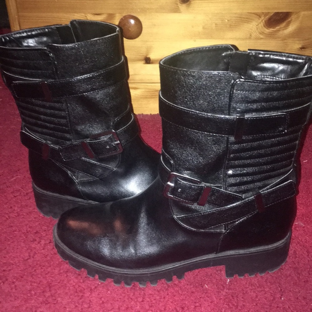 Nine West Black Boots Size 9.5